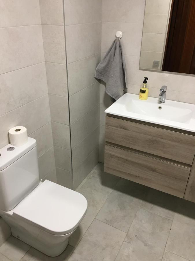 Piso Sencillo Y Acogedor Con Parking Gratuito Apartment Baranain Exterior photo